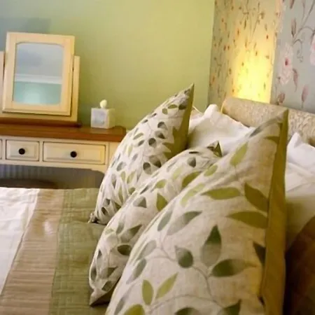 The Coachman Herberg Hutton Bushel