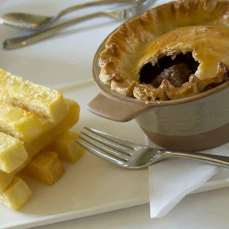 The Coachman 4* Hutton Bushel