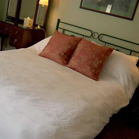 The Coachman Hutton Bushel