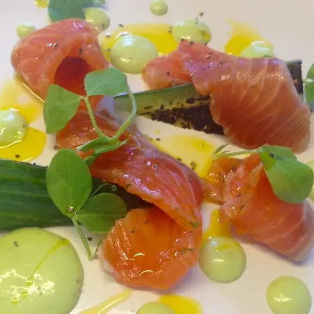 The Coachman Hutton Bushel